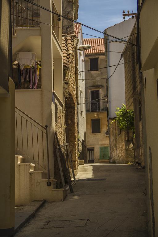 Hill House Marija Apartman Komiža Kültér fotó