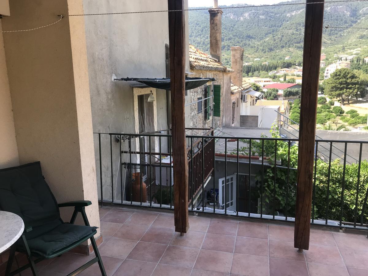 Hill House Marija Apartman Komiža Kültér fotó